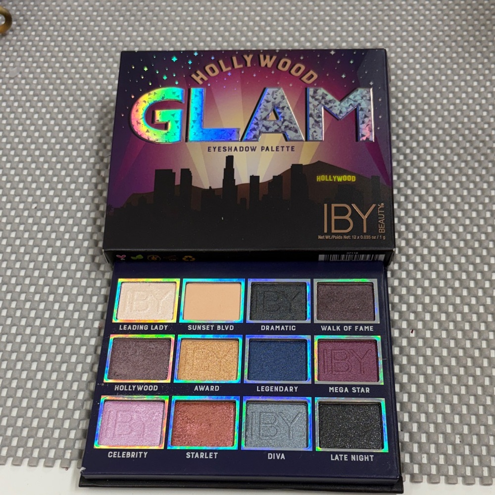 IBY Hollywood Glam Eyeshadow Palette